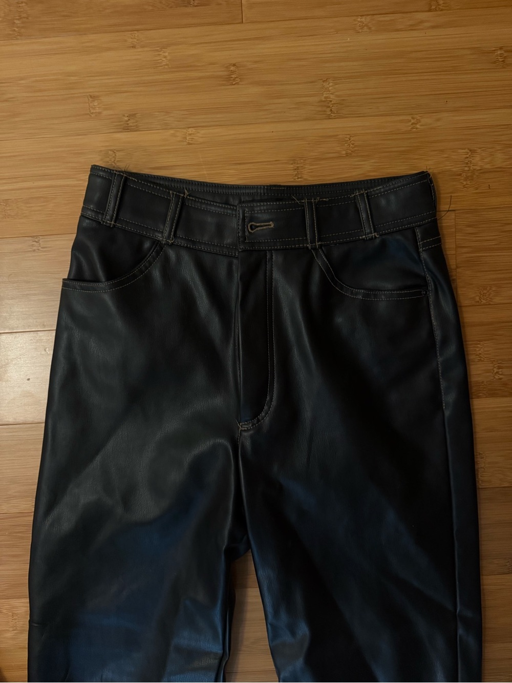 Zara Women’s Black Faux Leather Jeans - Picture 3 of 6